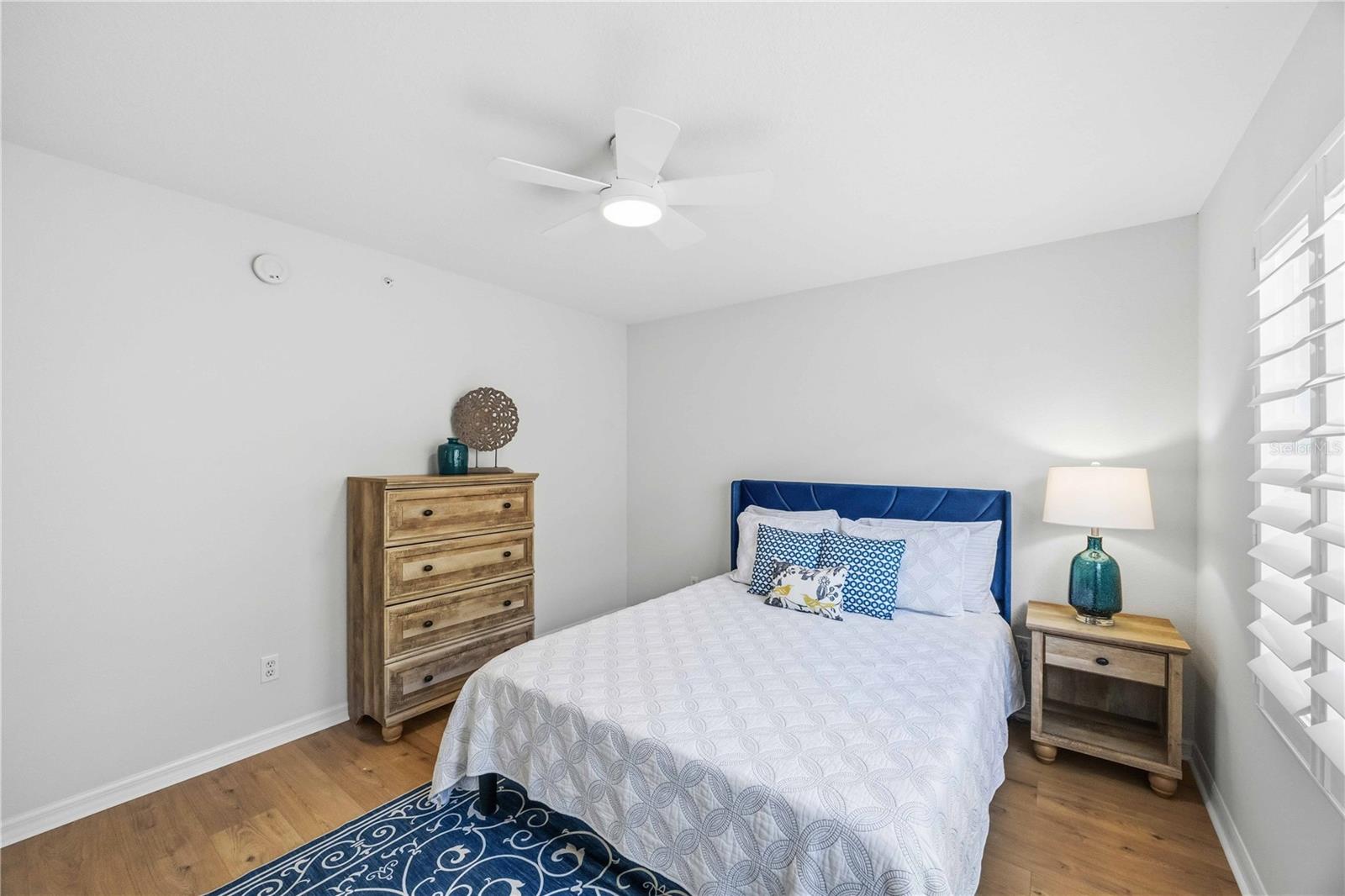 Image 22 of 75 For 821 Montrose Drive 103