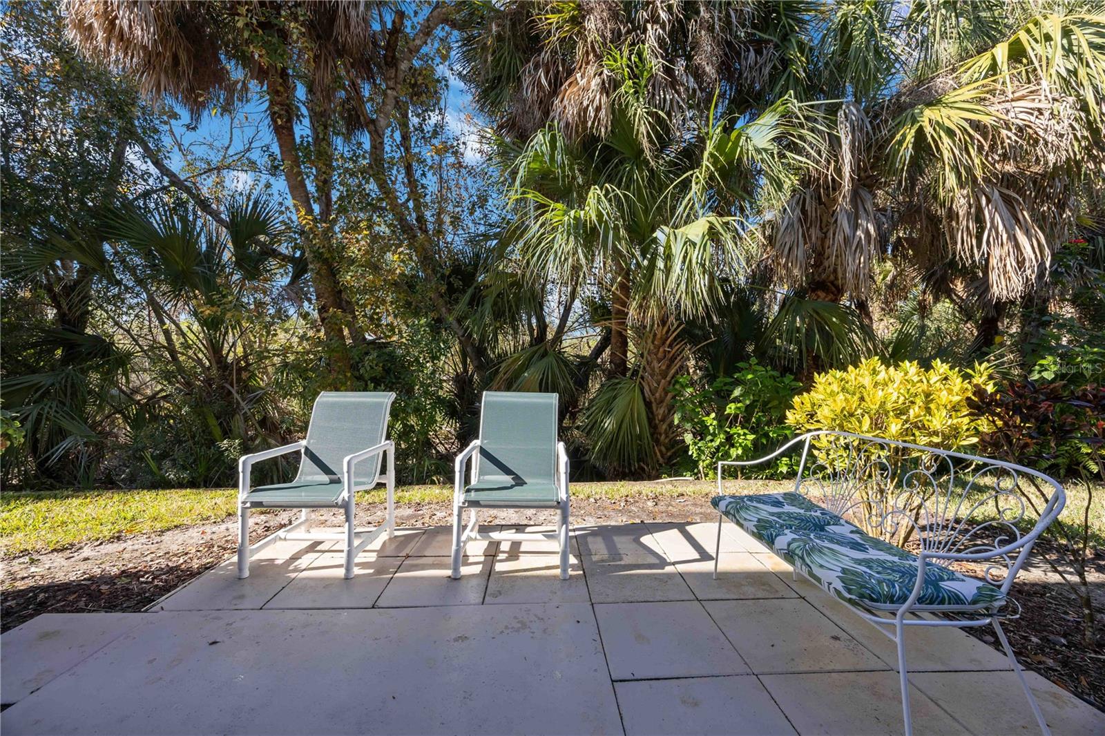 Image 32 of 75 For 821 Montrose Drive 103