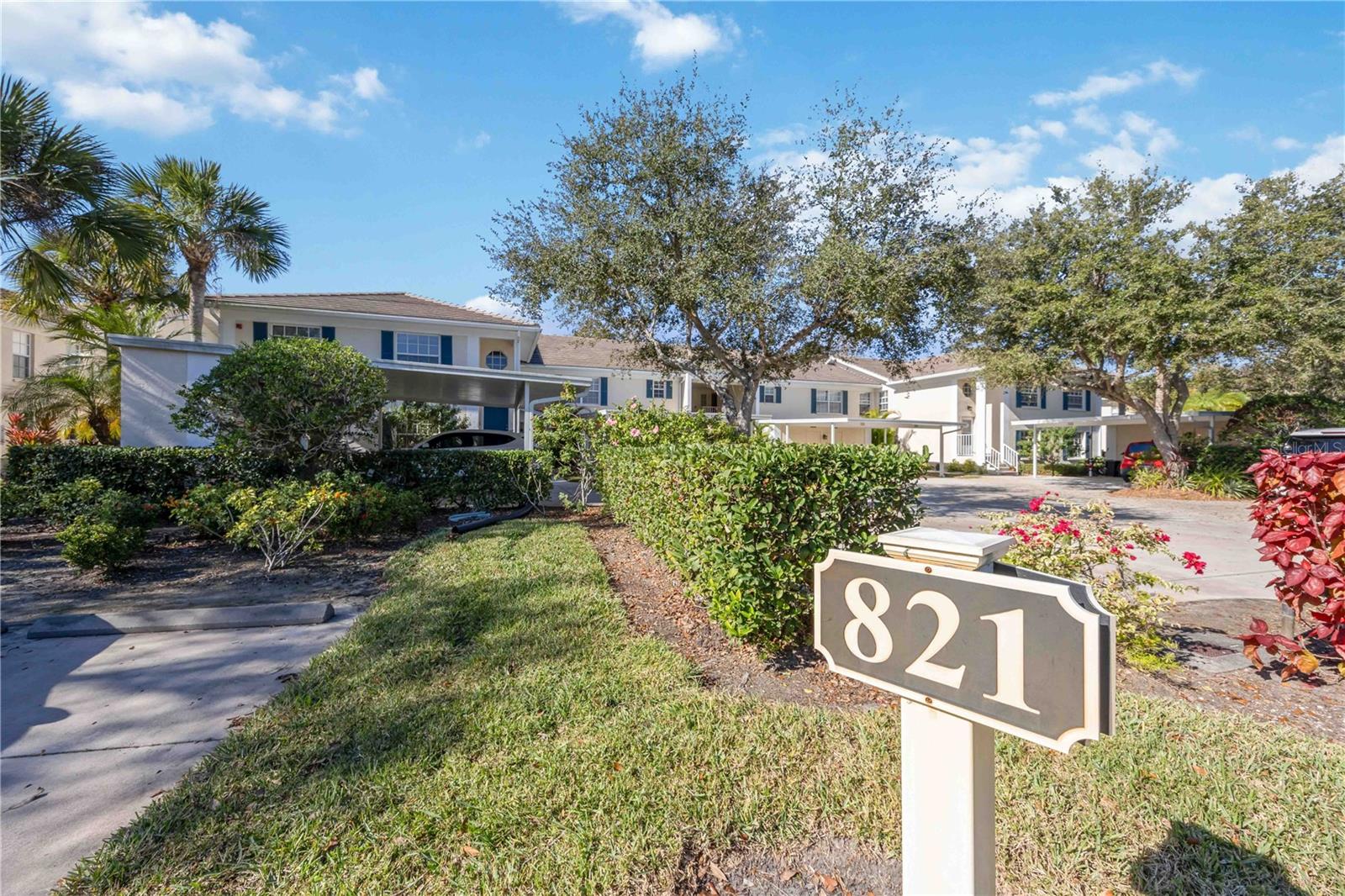 Image 38 of 75 For 821 Montrose Drive 103