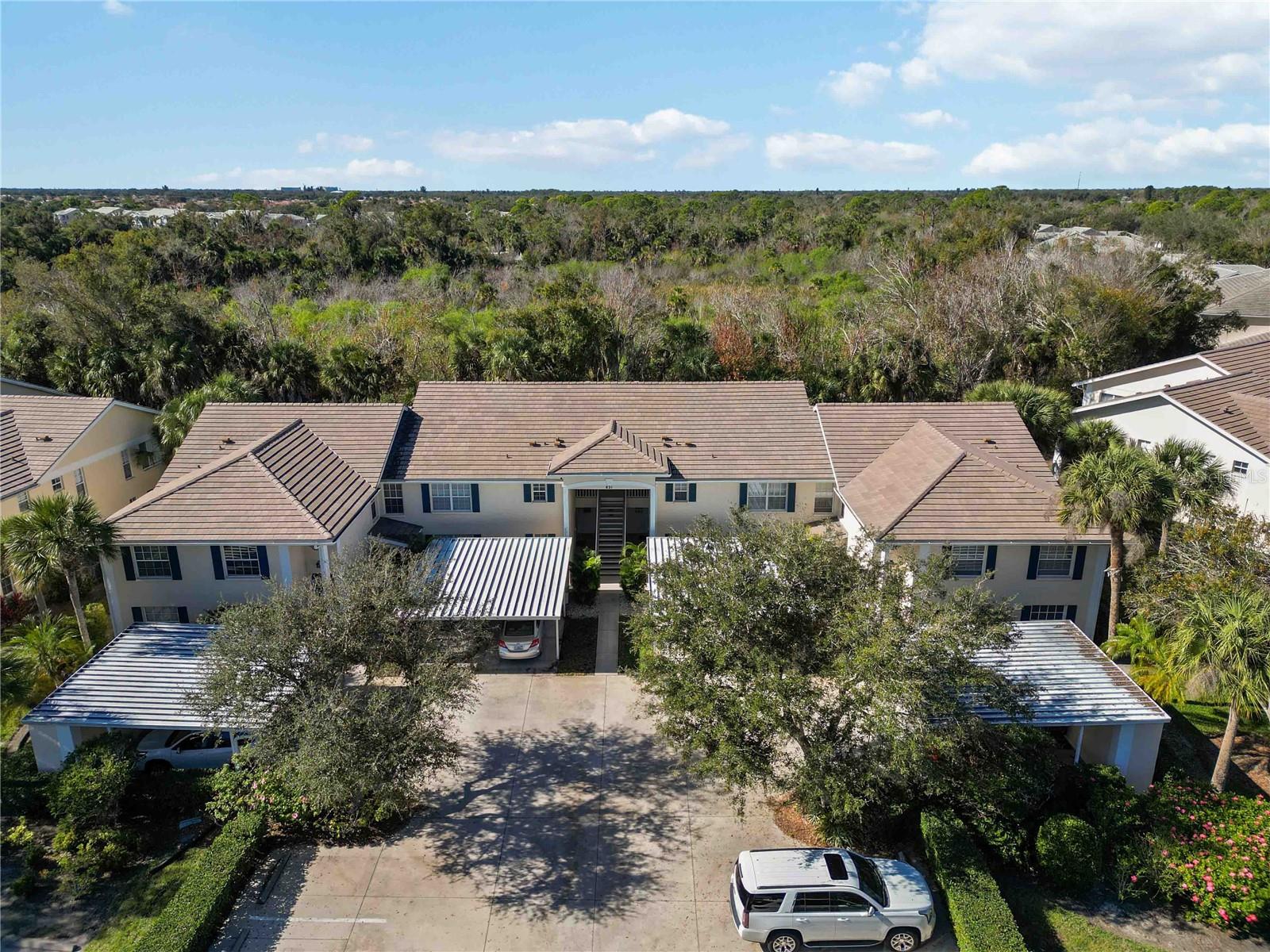 Image 43 of 75 For 821 Montrose Drive 103