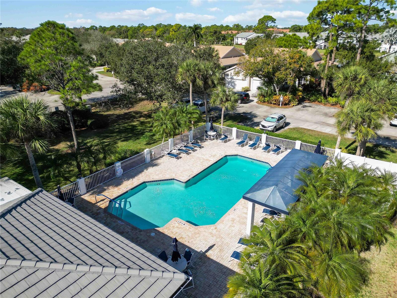 Image 44 of 75 For 821 Montrose Drive 103