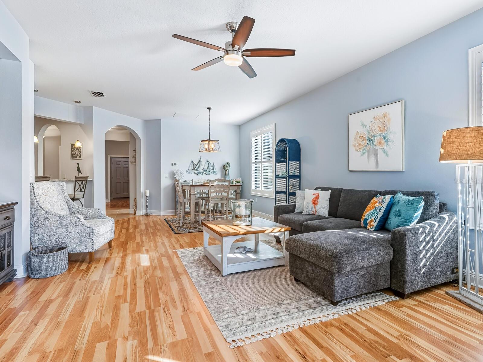 Image 13 of 41 For 11127 Campazzo Drive