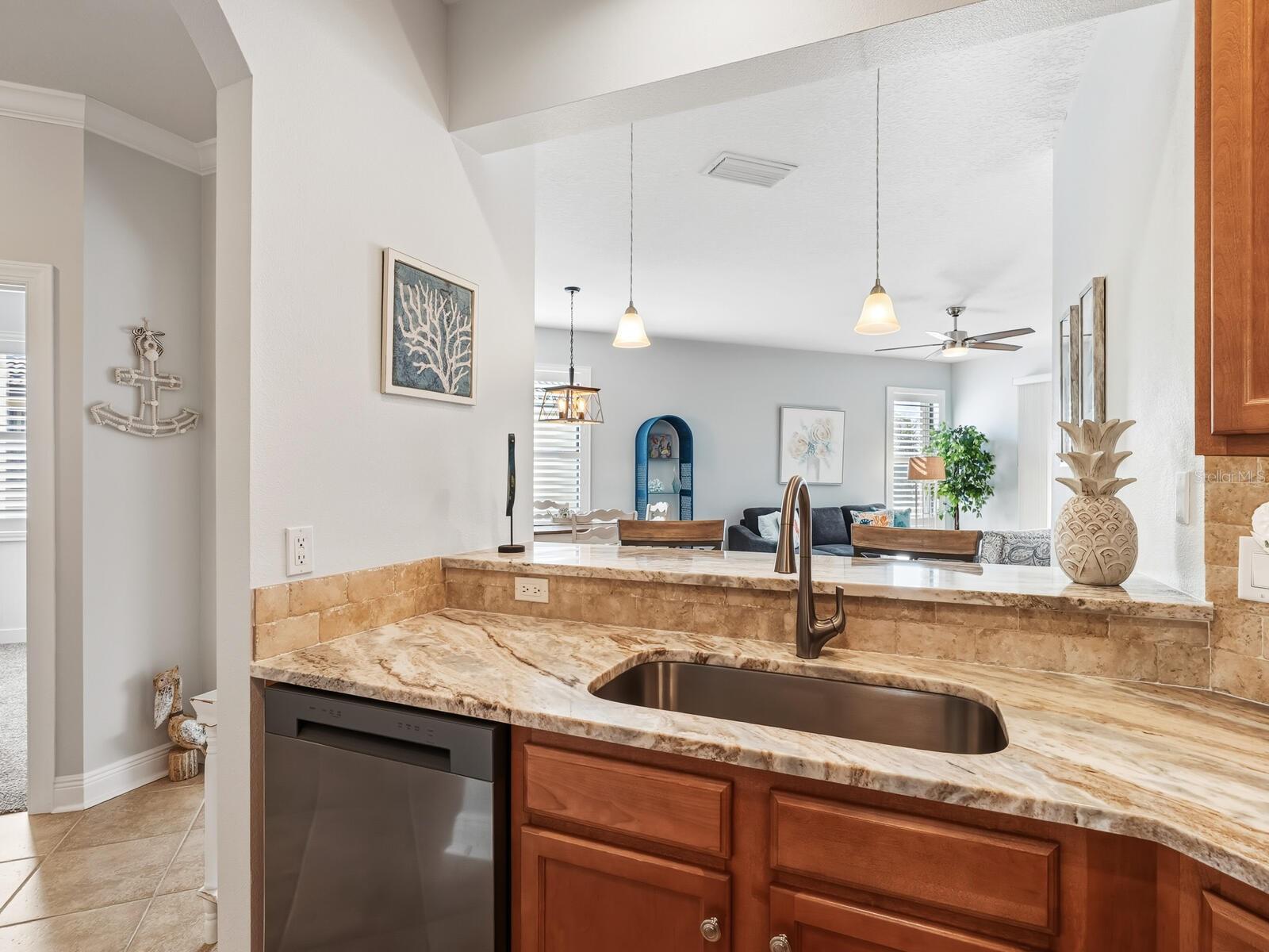 Image 19 of 41 For 11127 Campazzo Drive