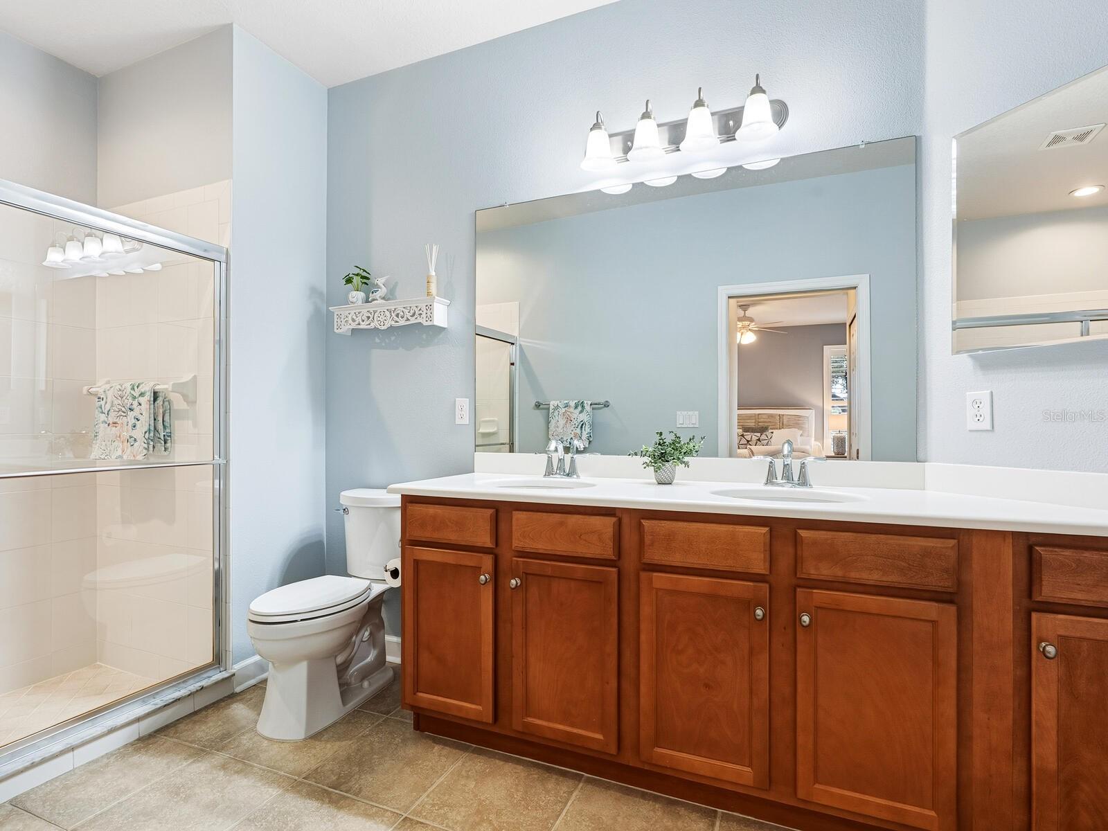 Image 22 of 41 For 11127 Campazzo Drive