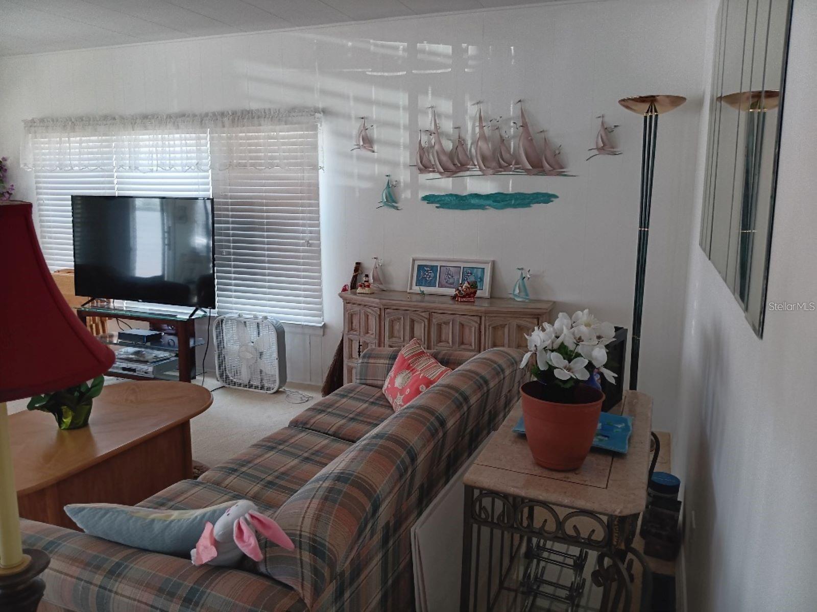 Image 6 of 33 For 638 Leisure  