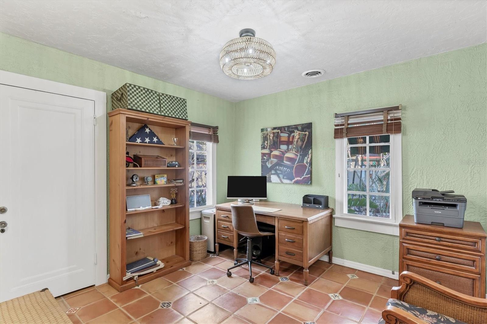 Image 24 of 63 For 202 Pocono Trail E