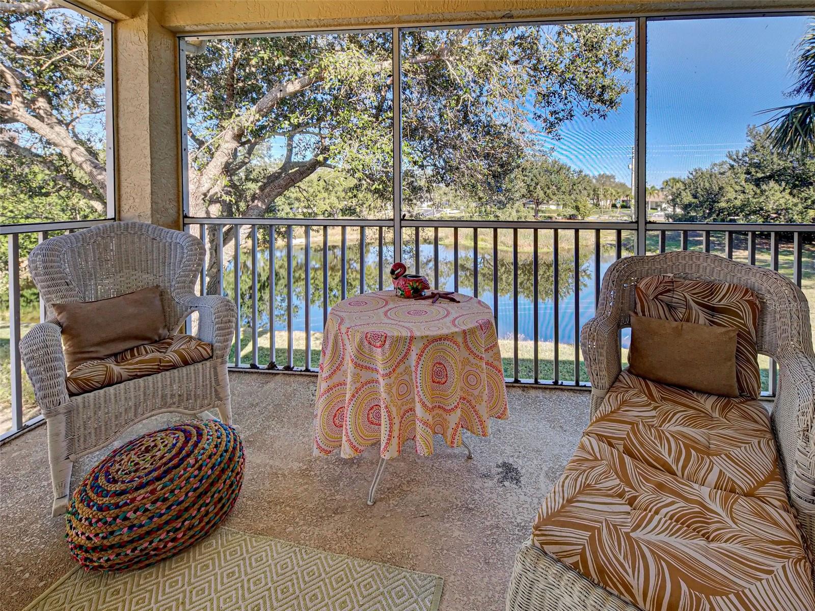 Image 11 of 49 For 703 Casa Del Lago Way 703