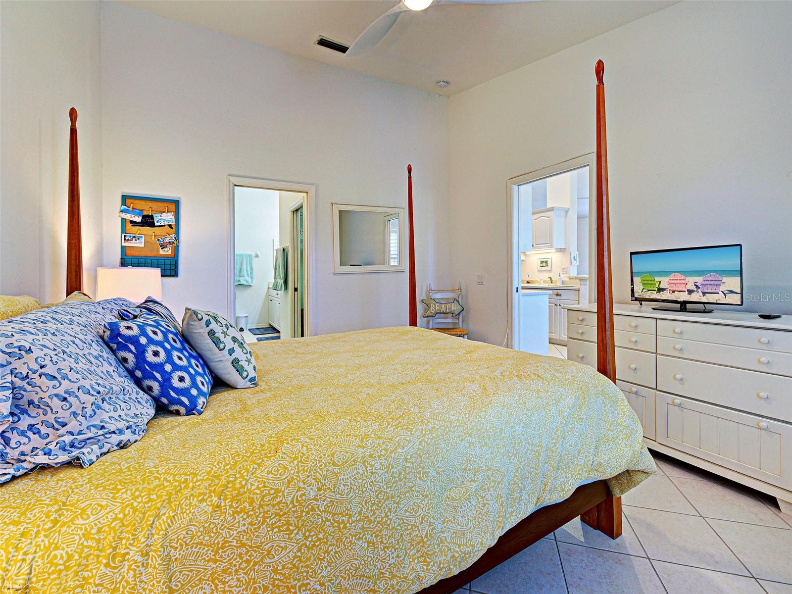 Image 19 of 49 For 703 Casa Del Lago Way 703