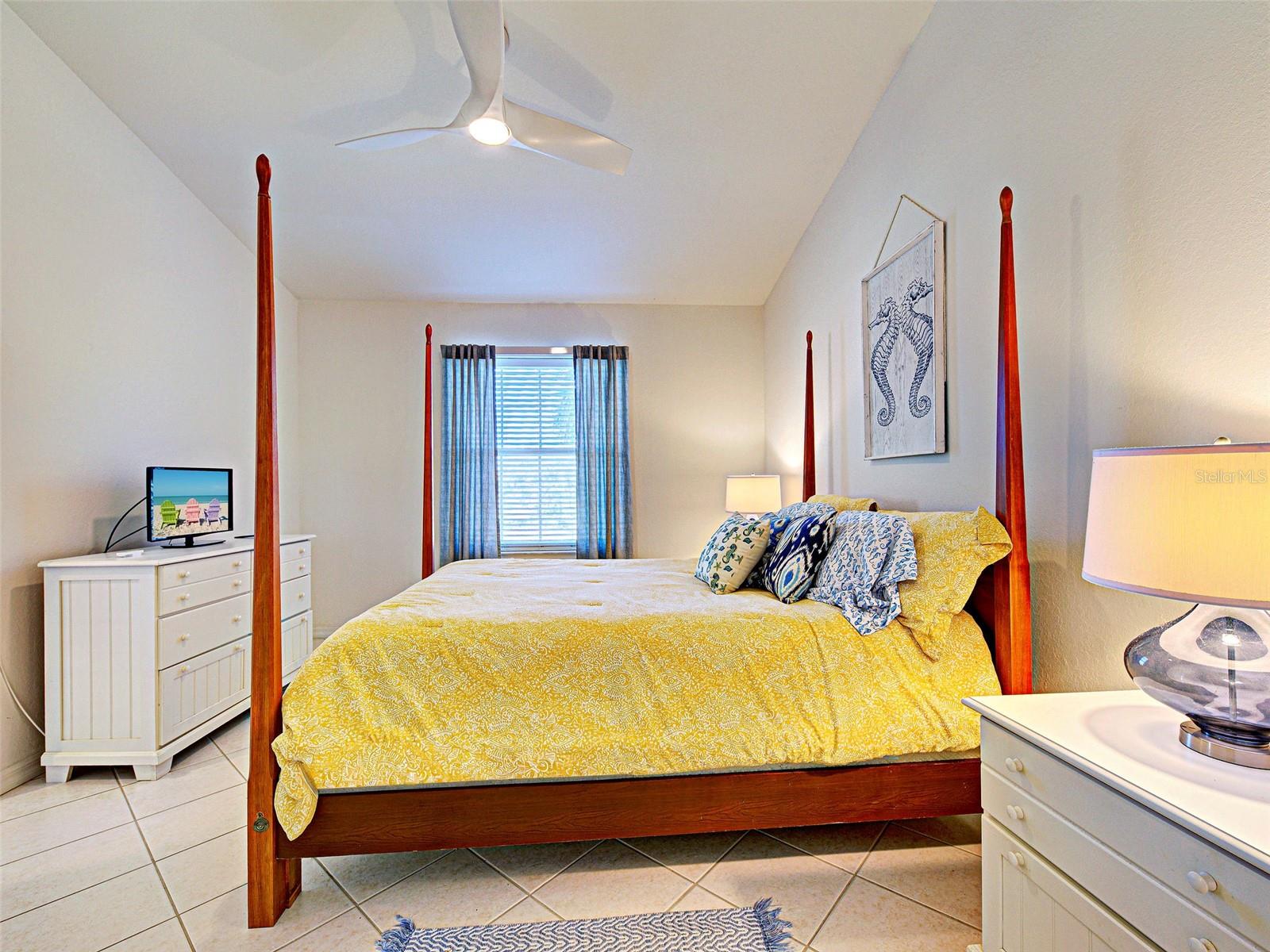 Image 20 of 49 For 703 Casa Del Lago Way 703