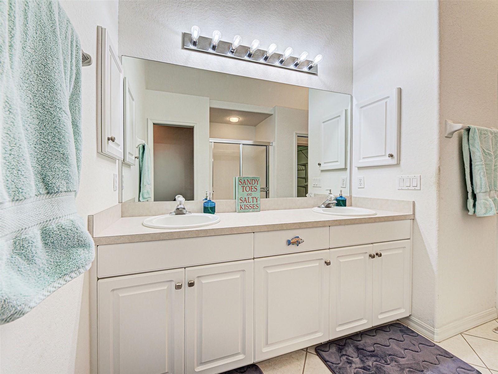 Image 23 of 49 For 703 Casa Del Lago Way 703