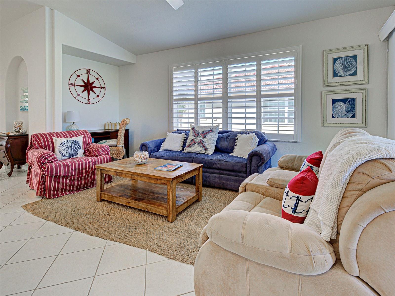 Image 7 of 49 For 703 Casa Del Lago Way 703