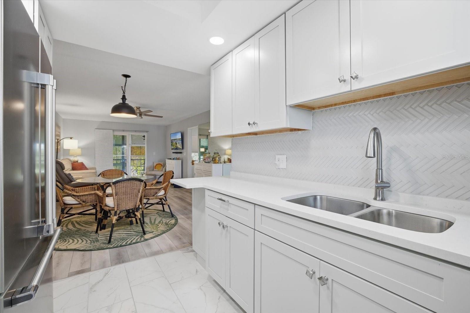 Image 12 of 34 For 649 Tamiami Trail S 306