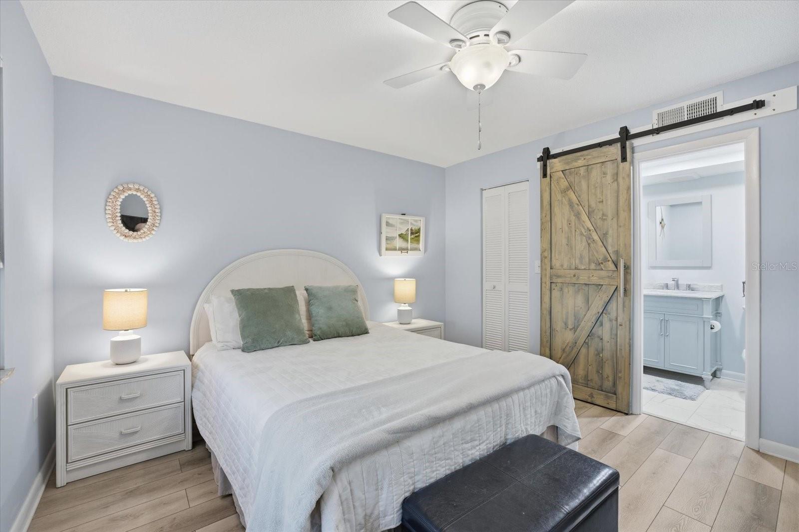 Image 14 of 34 For 649 Tamiami Trail S 306