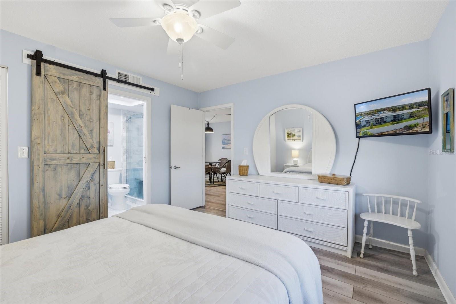 Image 15 of 34 For 649 Tamiami Trail S 306