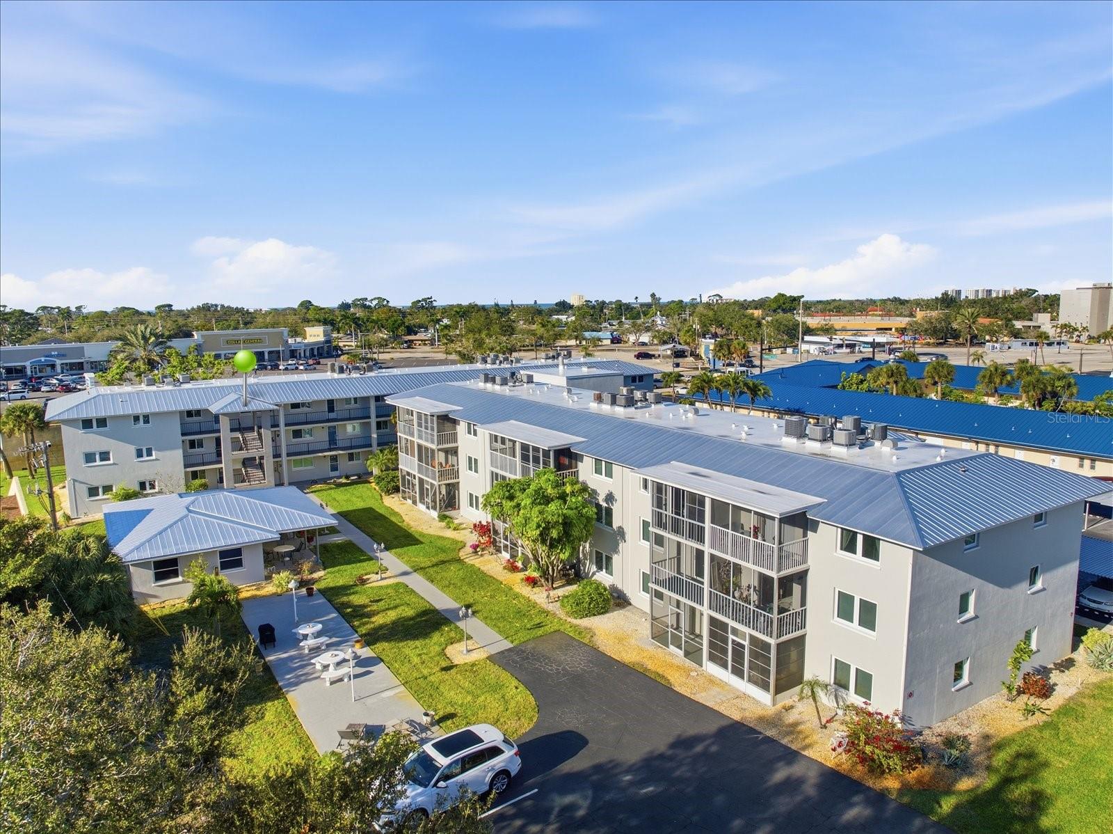 Image 26 of 34 For 649 Tamiami Trail S 306