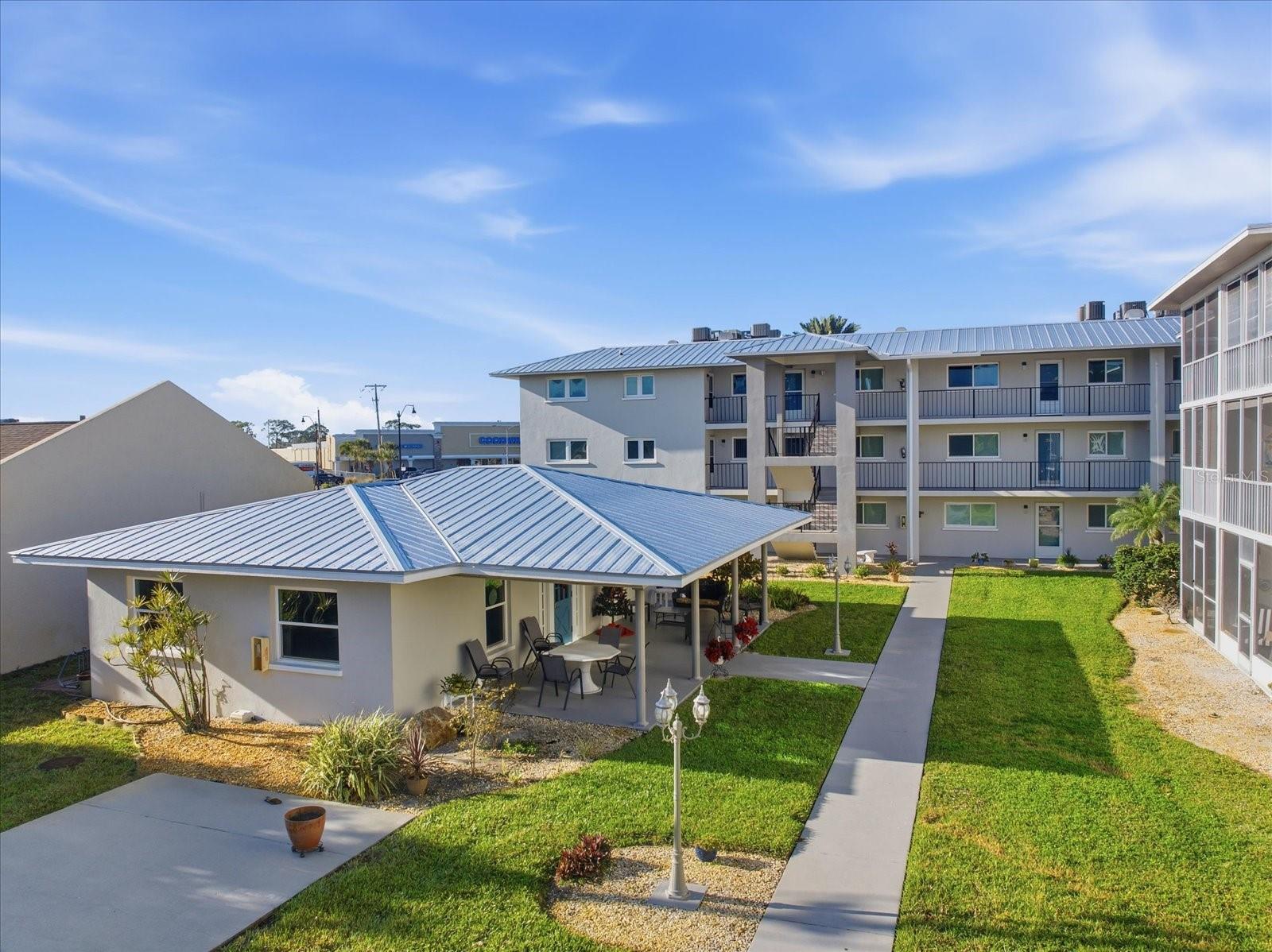 Image 27 of 34 For 649 Tamiami Trail S 306