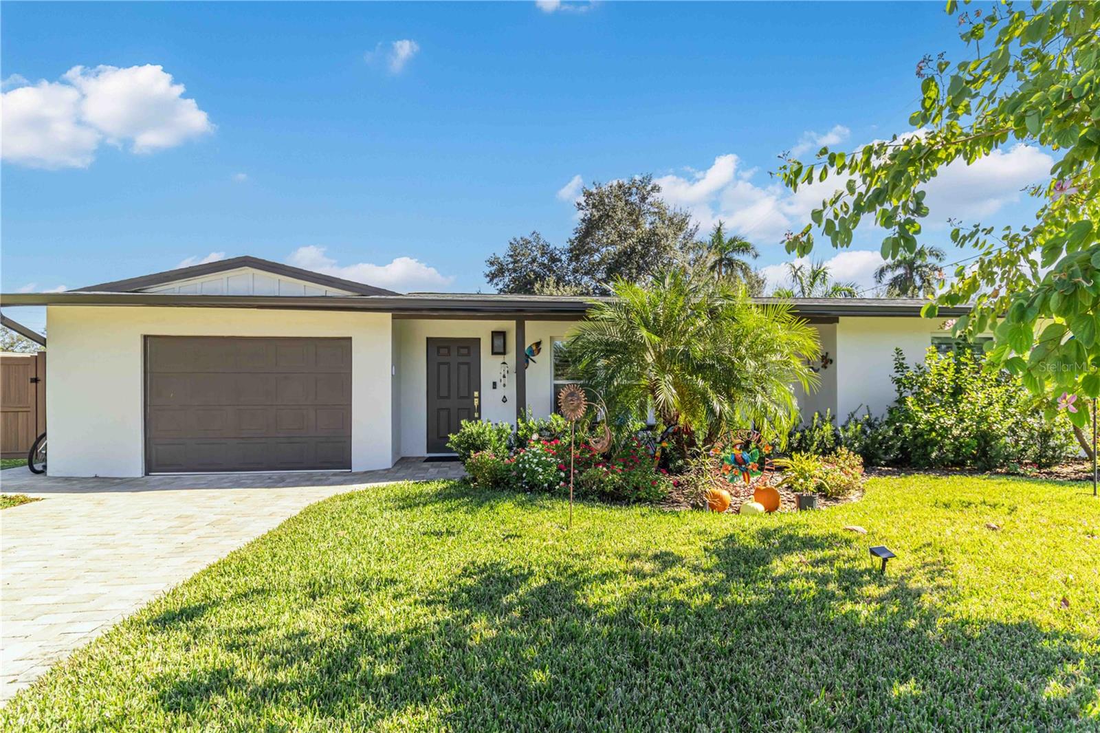 Image 3 of 21 For 6304 Saint Andrews Circle S