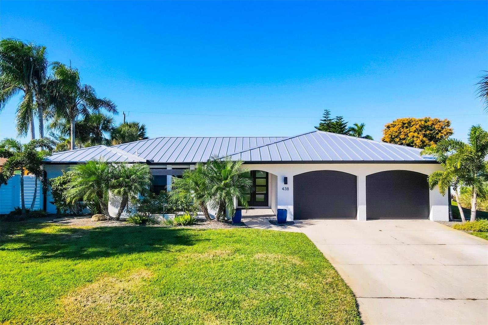 Details for 438 Gate Drive, VENICE, FL 34285