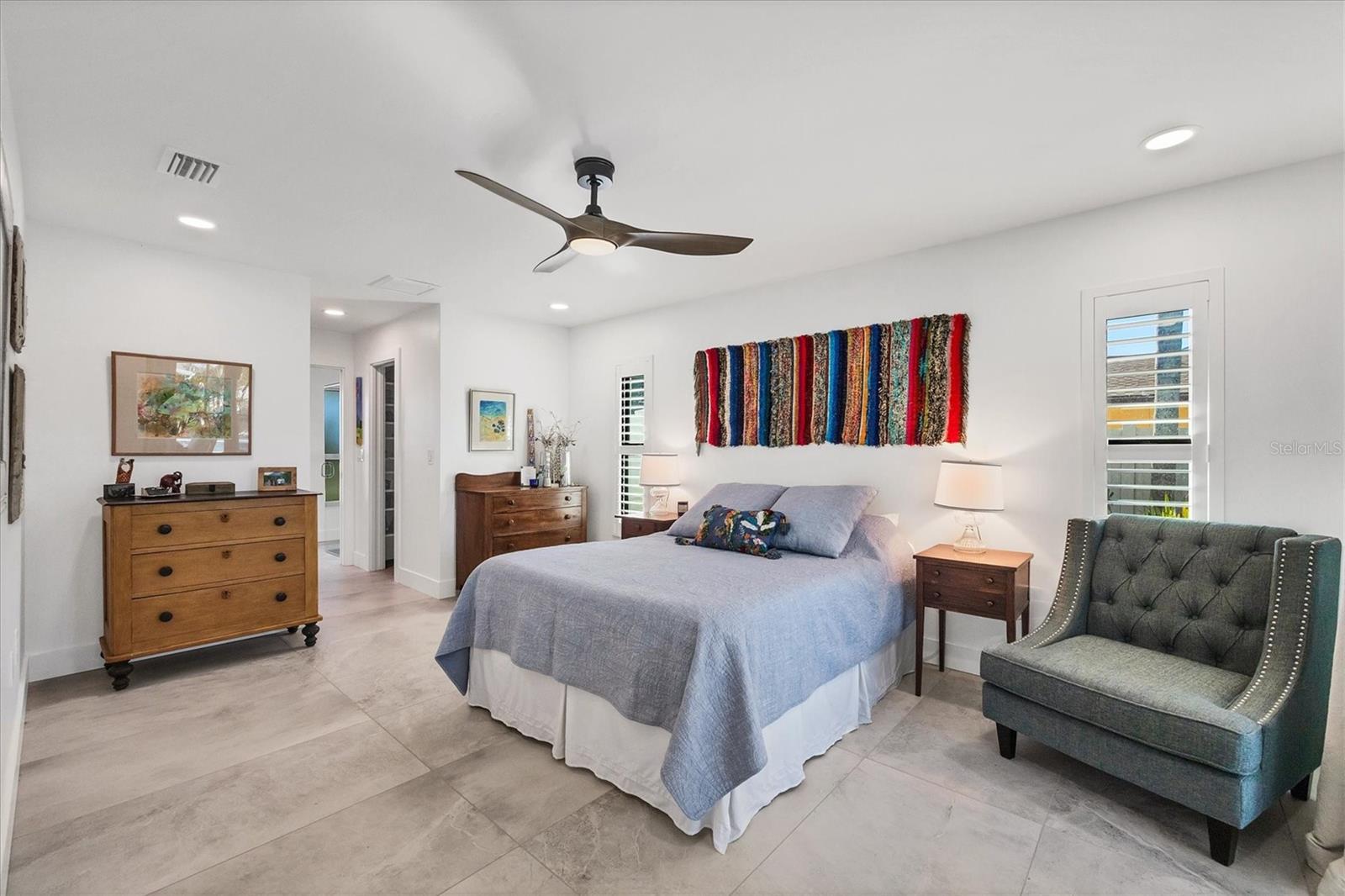 Image 21 of 58 For 438 Gate Drive