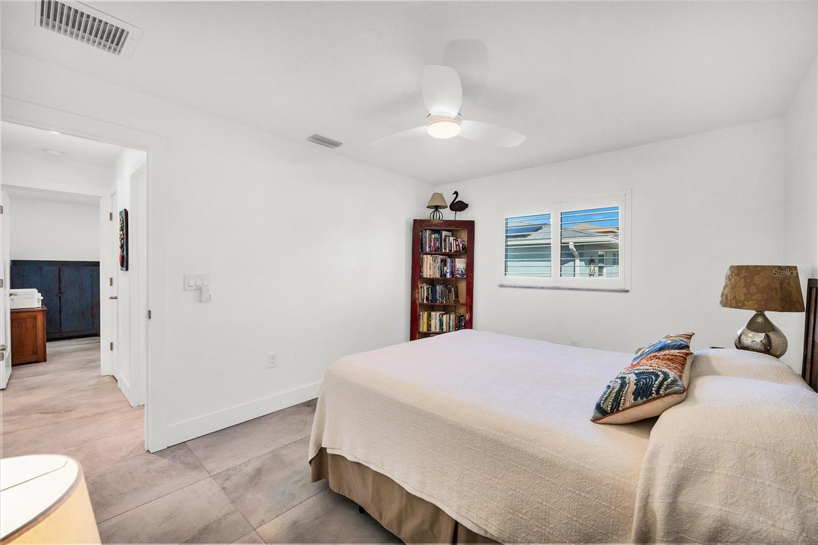 Image 27 of 58 For 438 Gate Drive