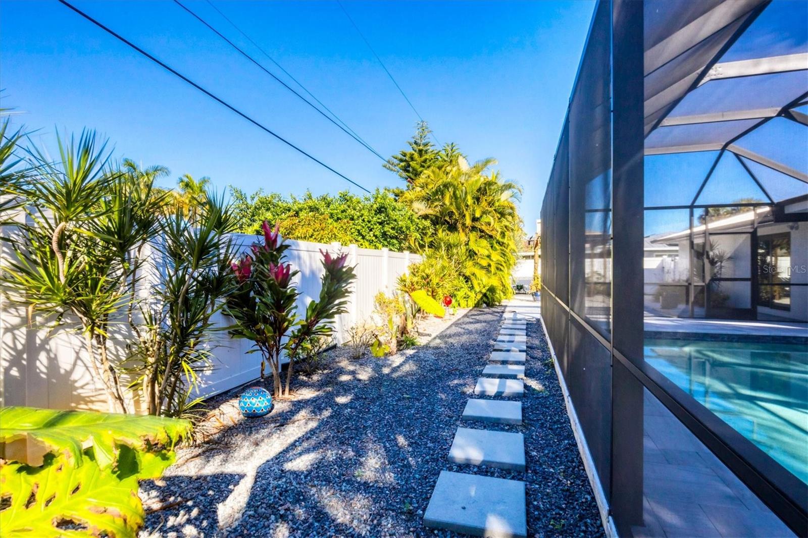 Image 37 of 58 For 438 Gate Drive