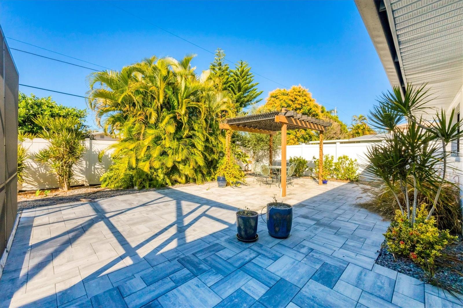 Image 38 of 58 For 438 Gate Drive