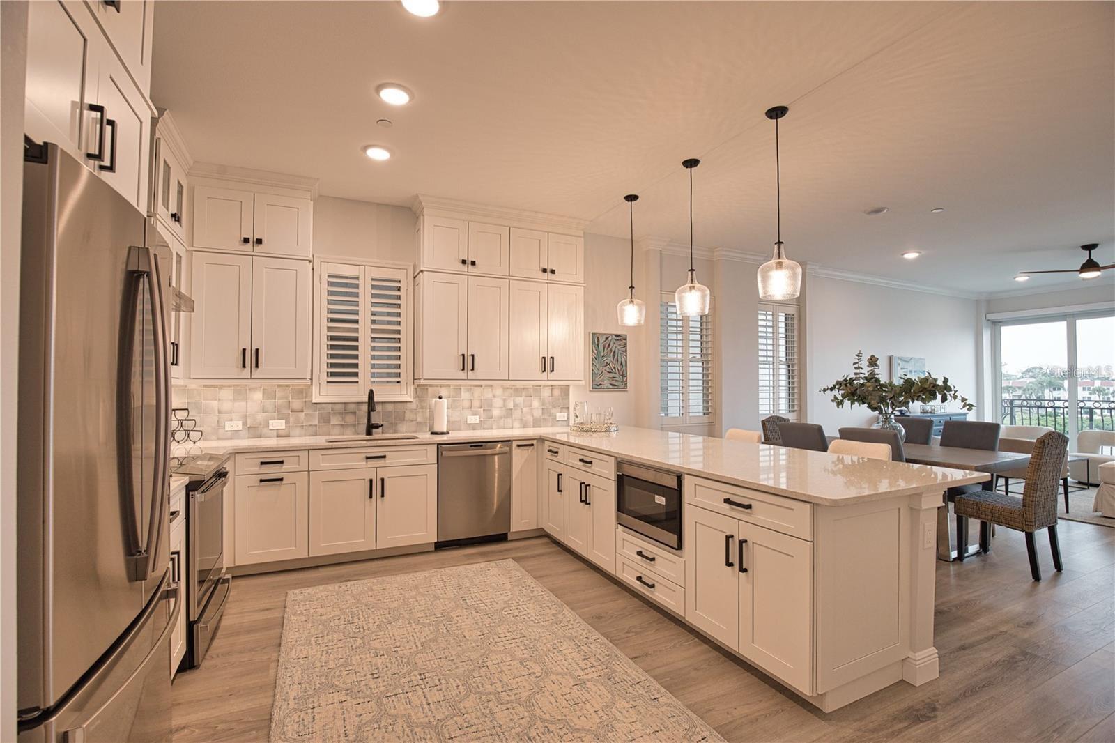 Image 13 of 62 For 503 Tamiami Trail 301