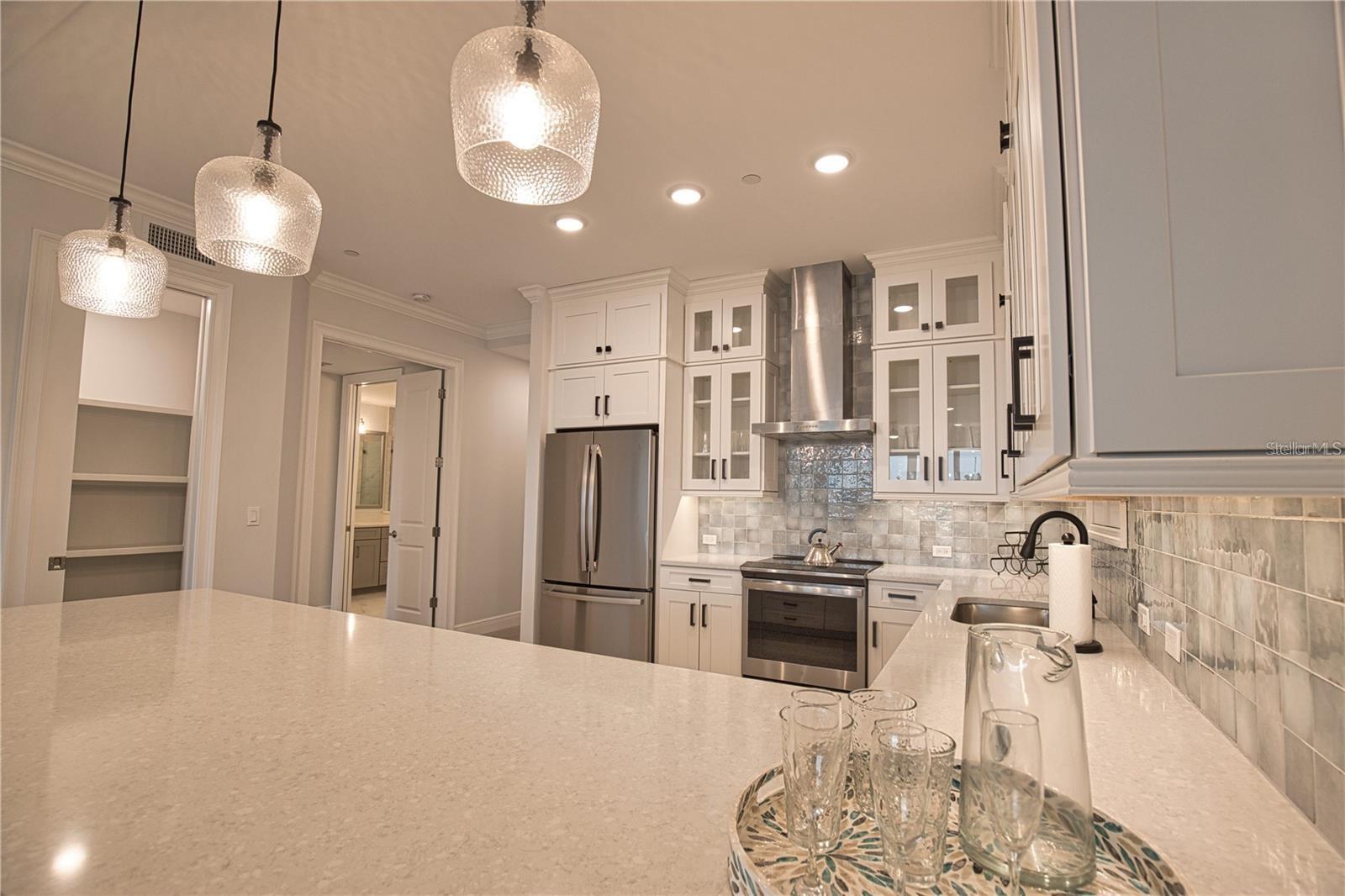 Image 17 of 62 For 503 Tamiami Trail 301