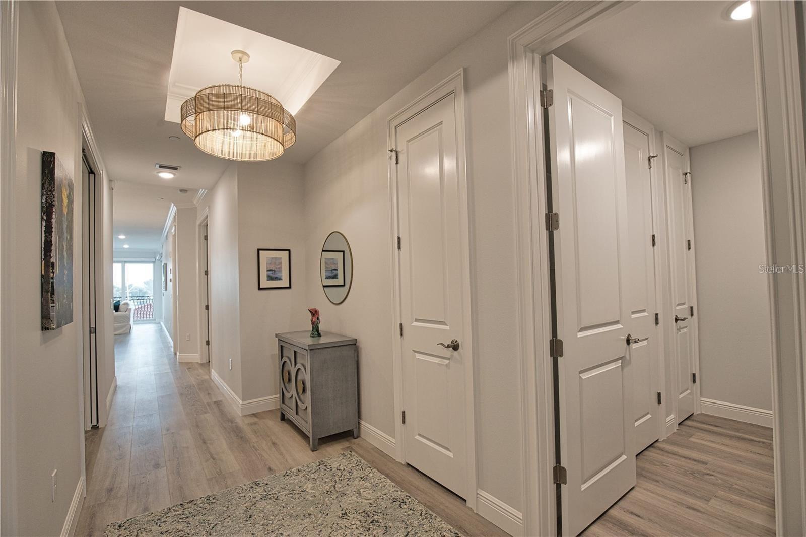 Image 5 of 62 For 503 Tamiami Trail 301