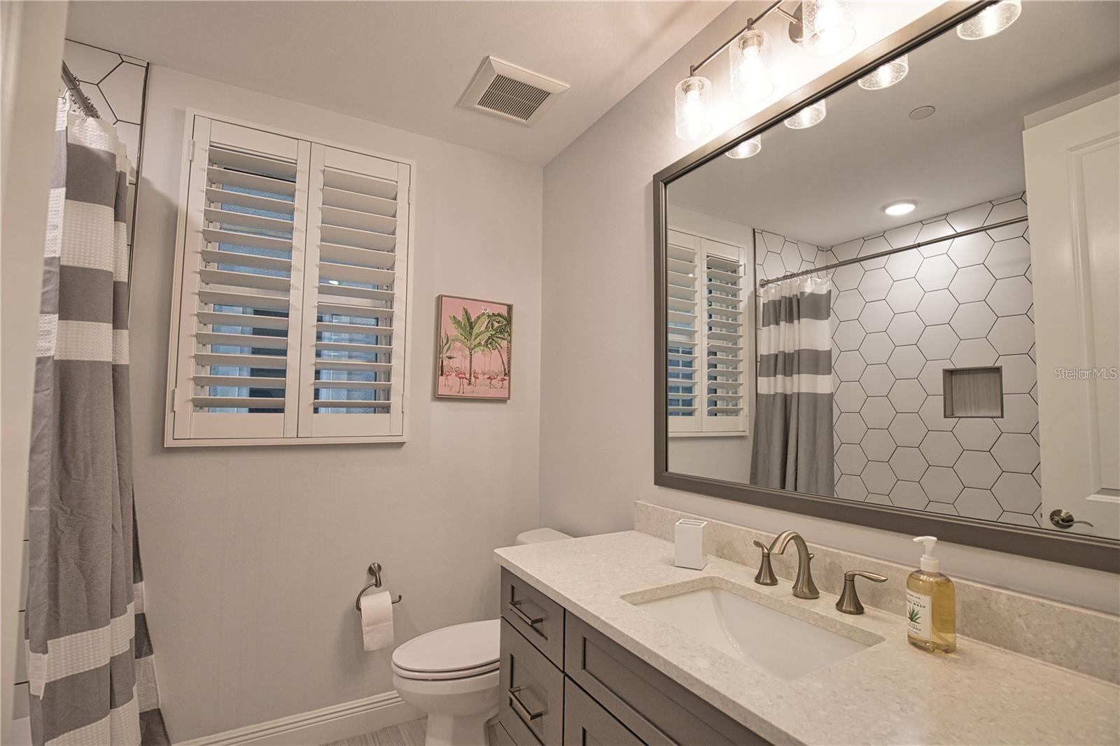 Image 9 of 62 For 503 Tamiami Trail 301