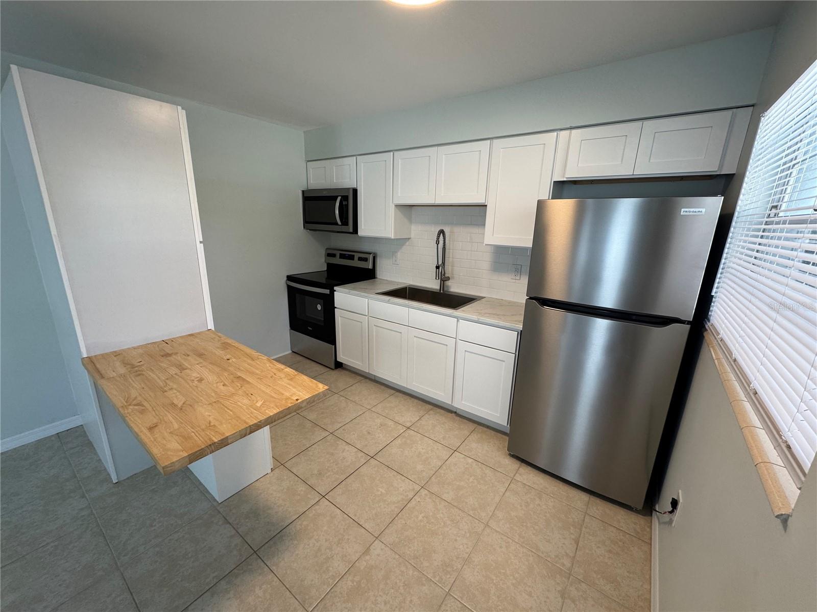 Image 3 of 11 For 215 Park Boulevard S A