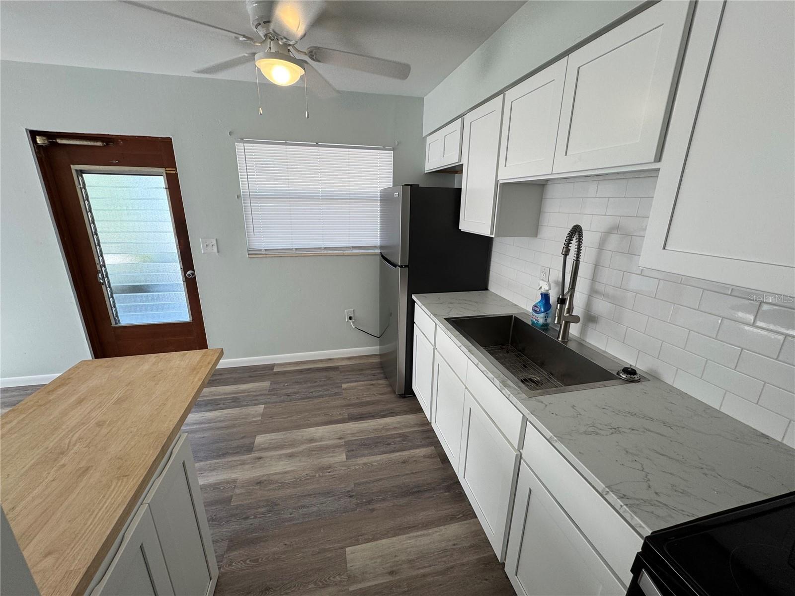 Image 4 of 9 For 215 Park Boulevard S B