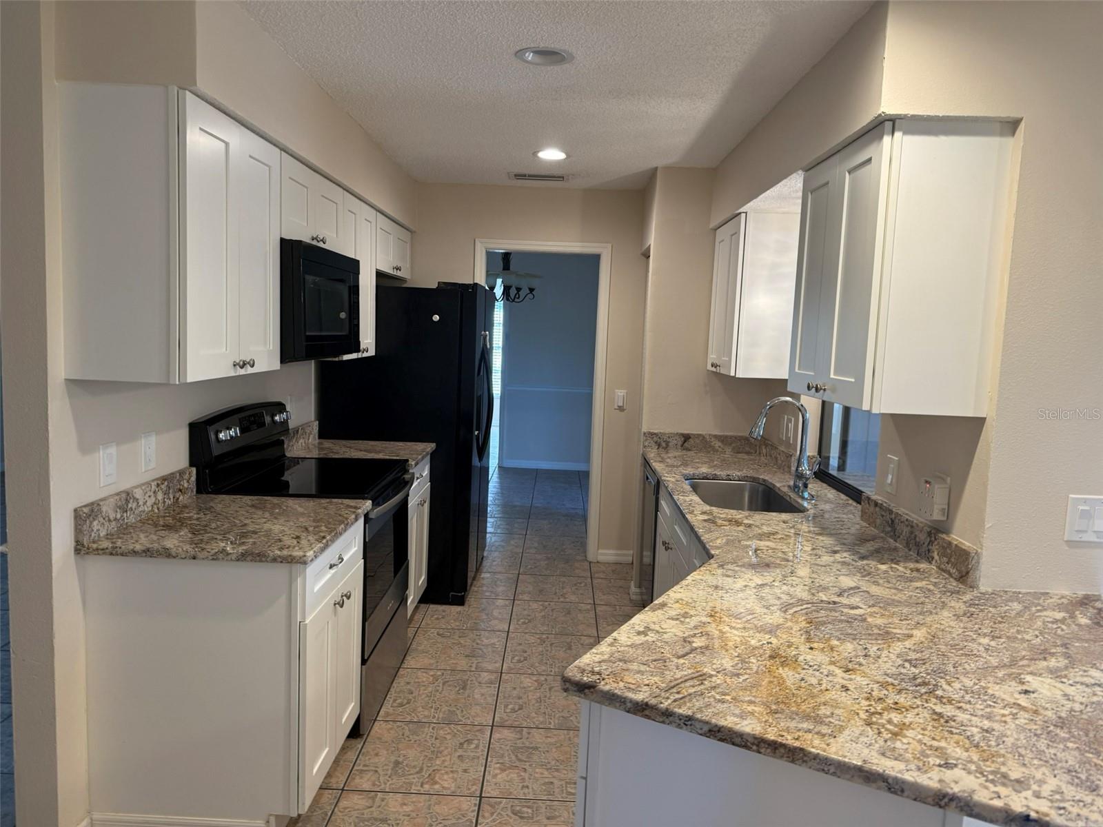 Image 7 of 18 For 10373 Sandrift Avenue