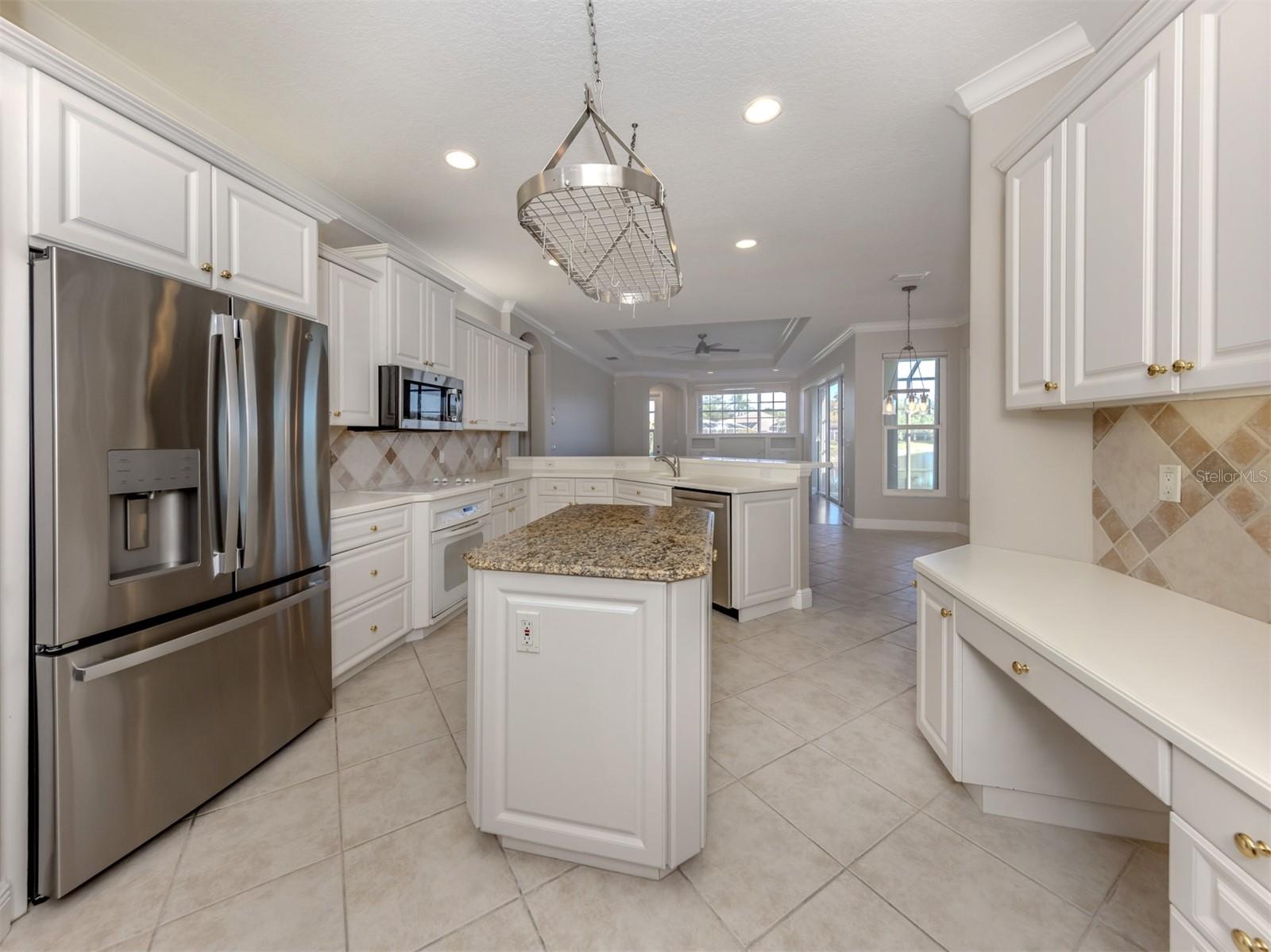 Image 13 of 57 For 319 Park Trace Boulevard