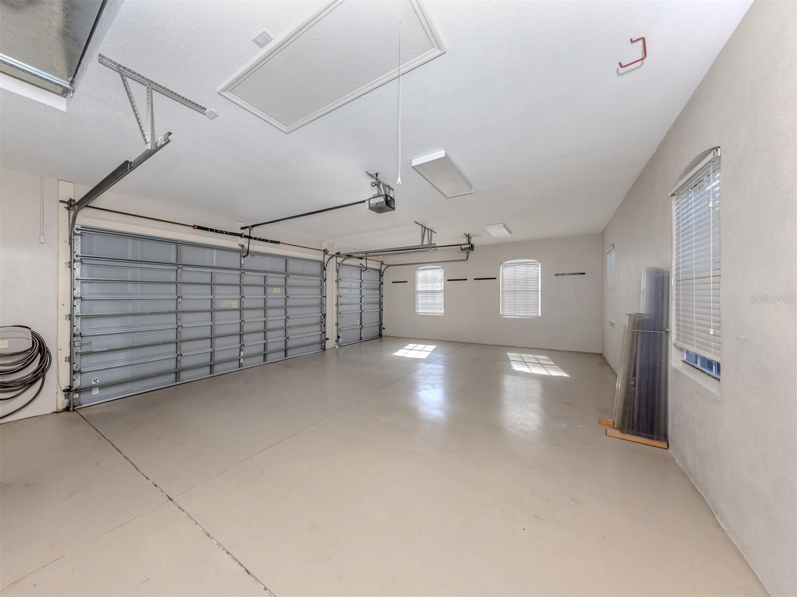 Image 27 of 57 For 319 Park Trace Boulevard