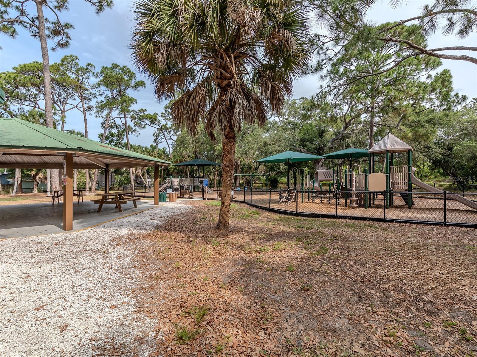 Image 39 of 57 For 319 Park Trace Boulevard