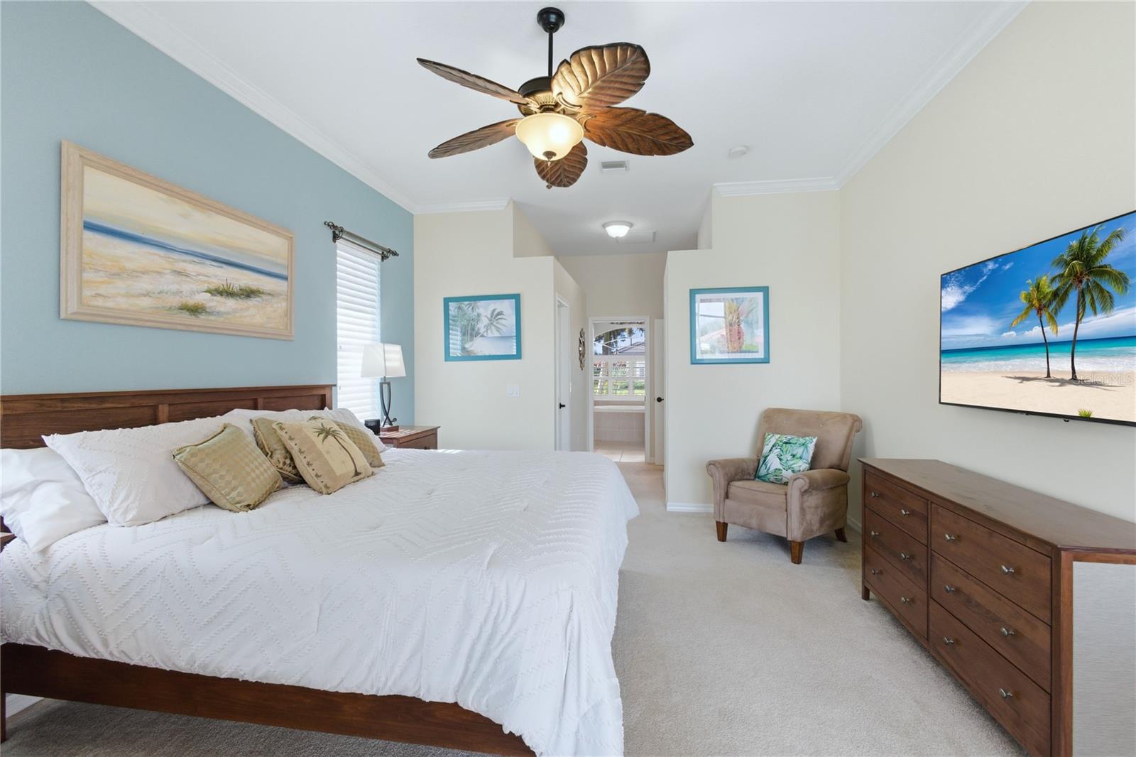 Image 16 of 37 For 677 Lakescene Drive