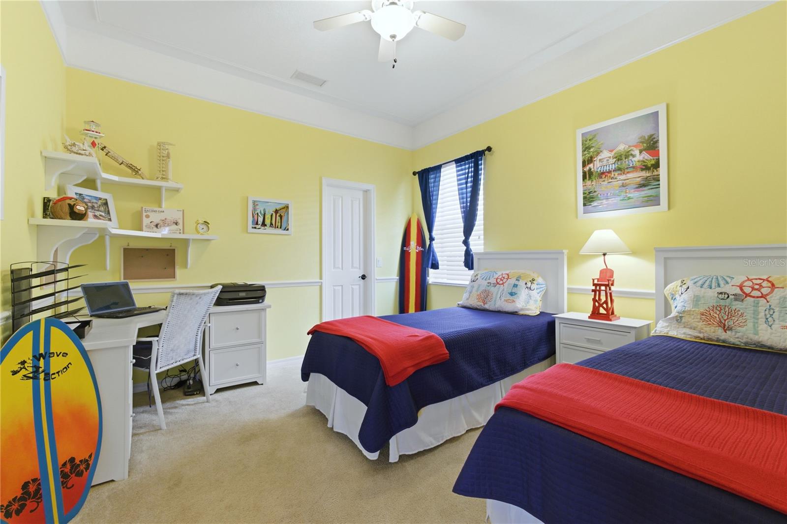 Image 25 of 37 For 677 Lakescene Drive