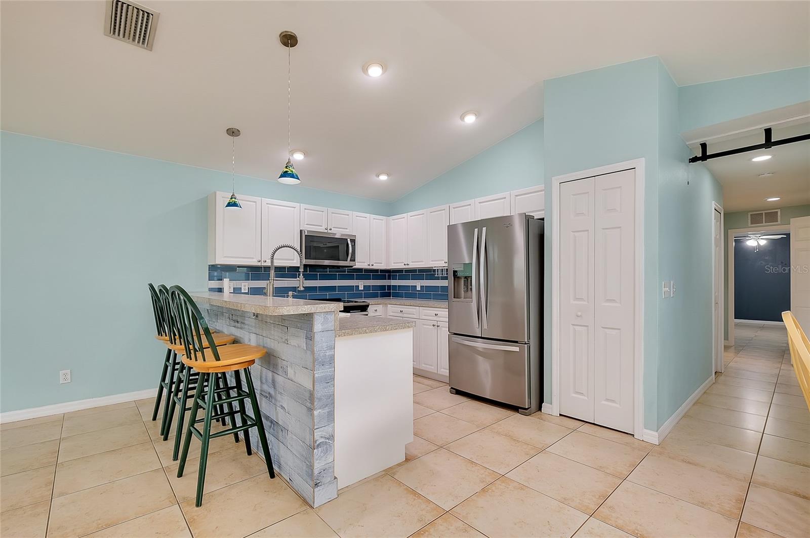 Image 15 of 63 For 6302 Braun Street