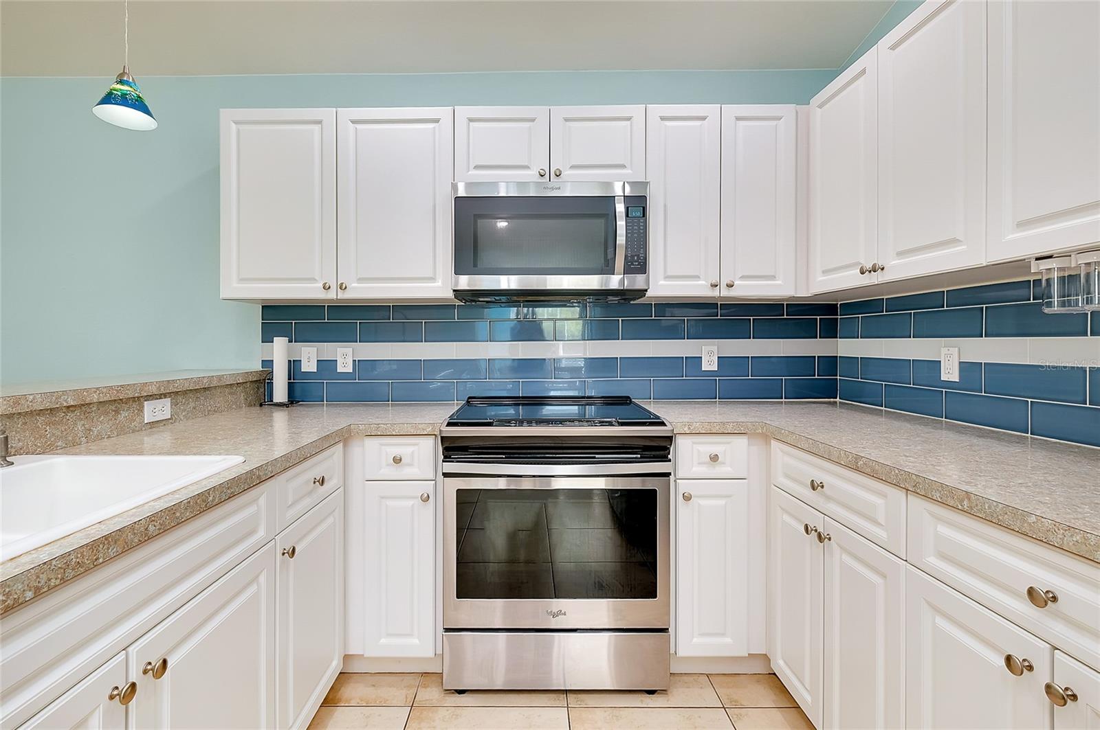 Image 17 of 63 For 6302 Braun Street