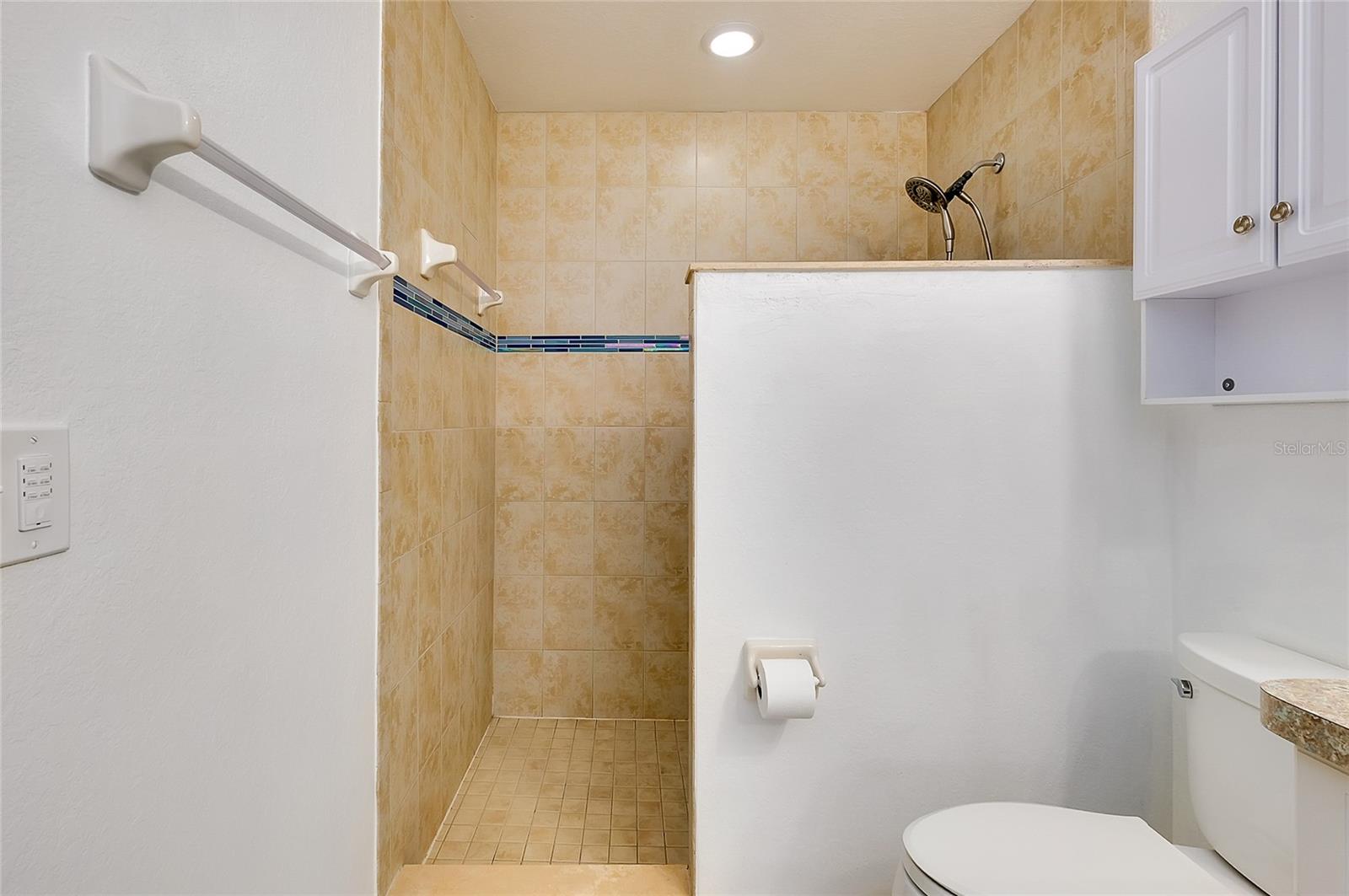 Image 33 of 63 For 6302 Braun Street