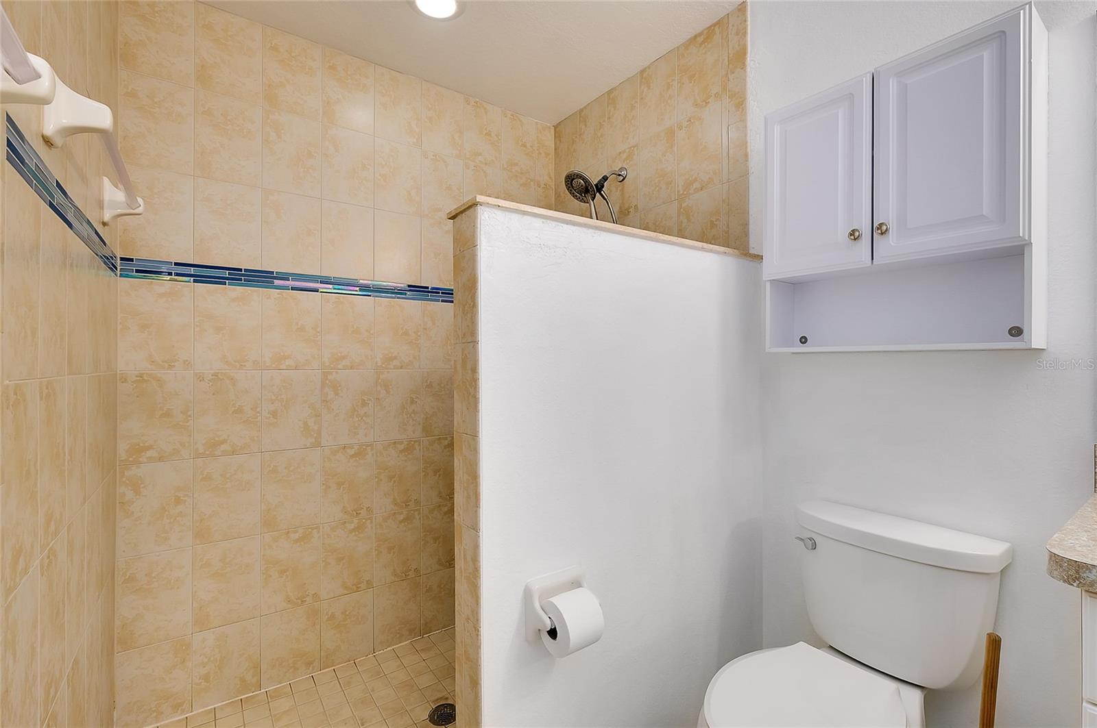 Image 34 of 63 For 6302 Braun Street