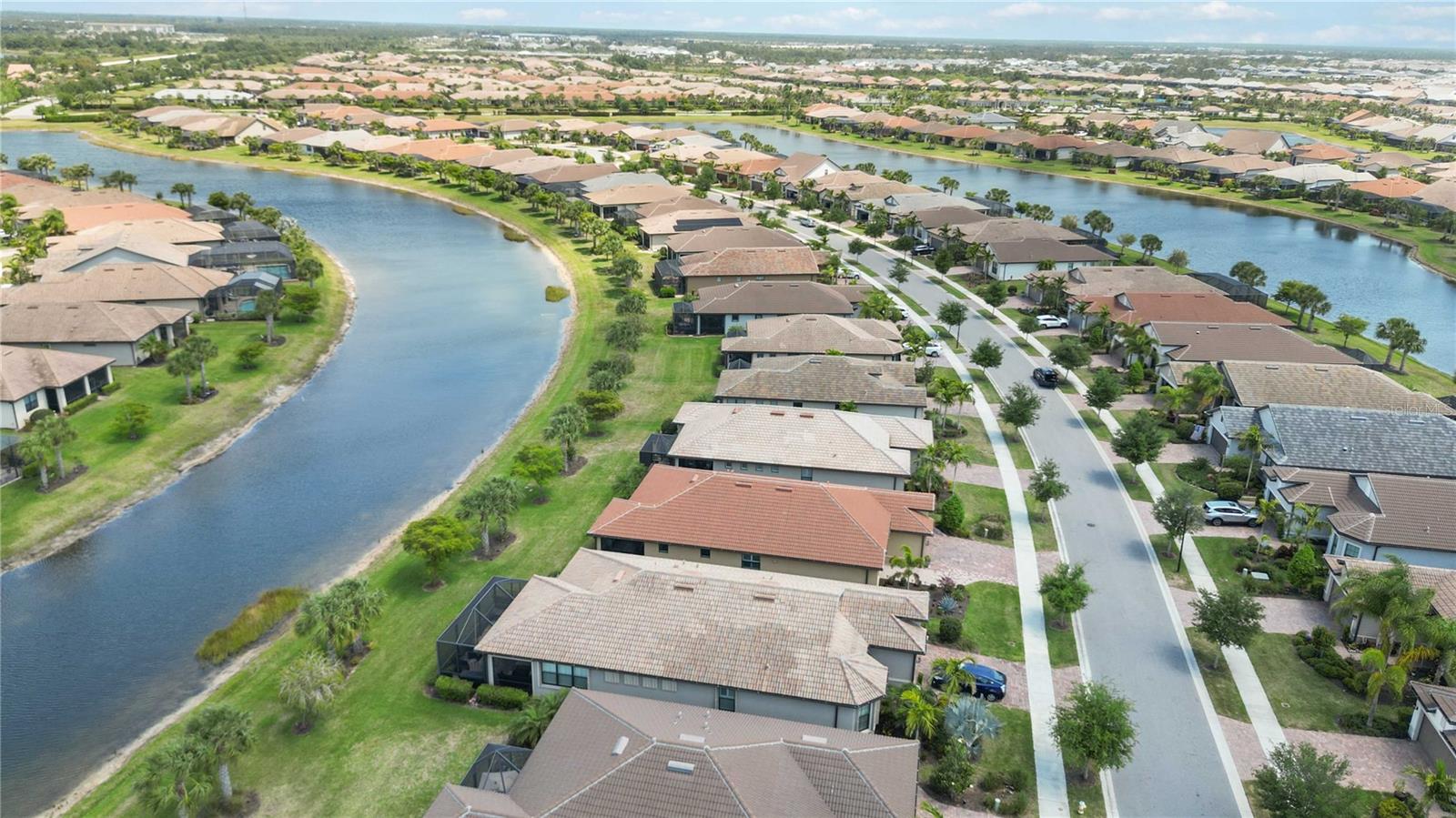 Image 29 of 59 For 13510 Esposito Street