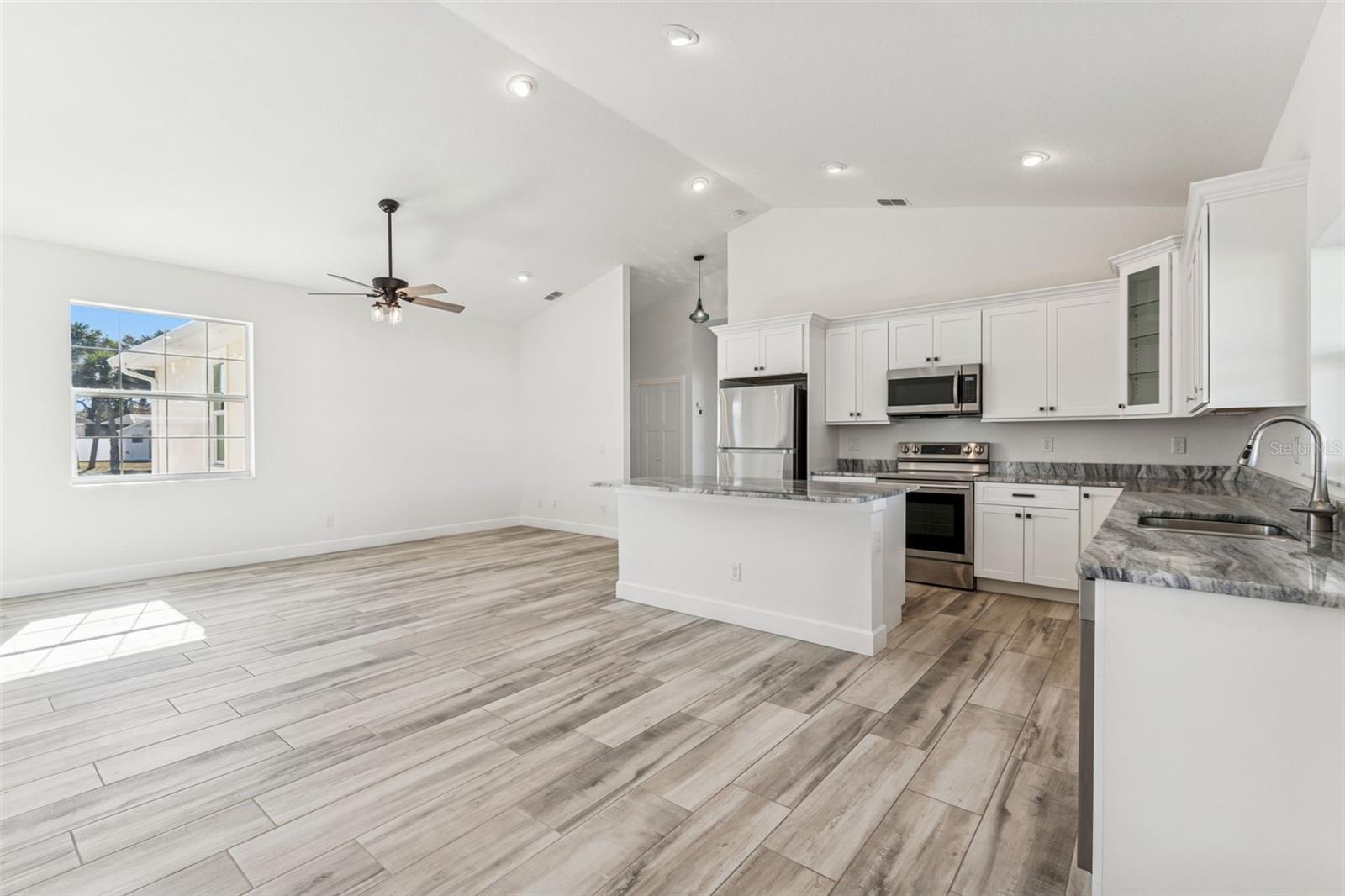 Image 11 of 66 For 1420 Gate Drive