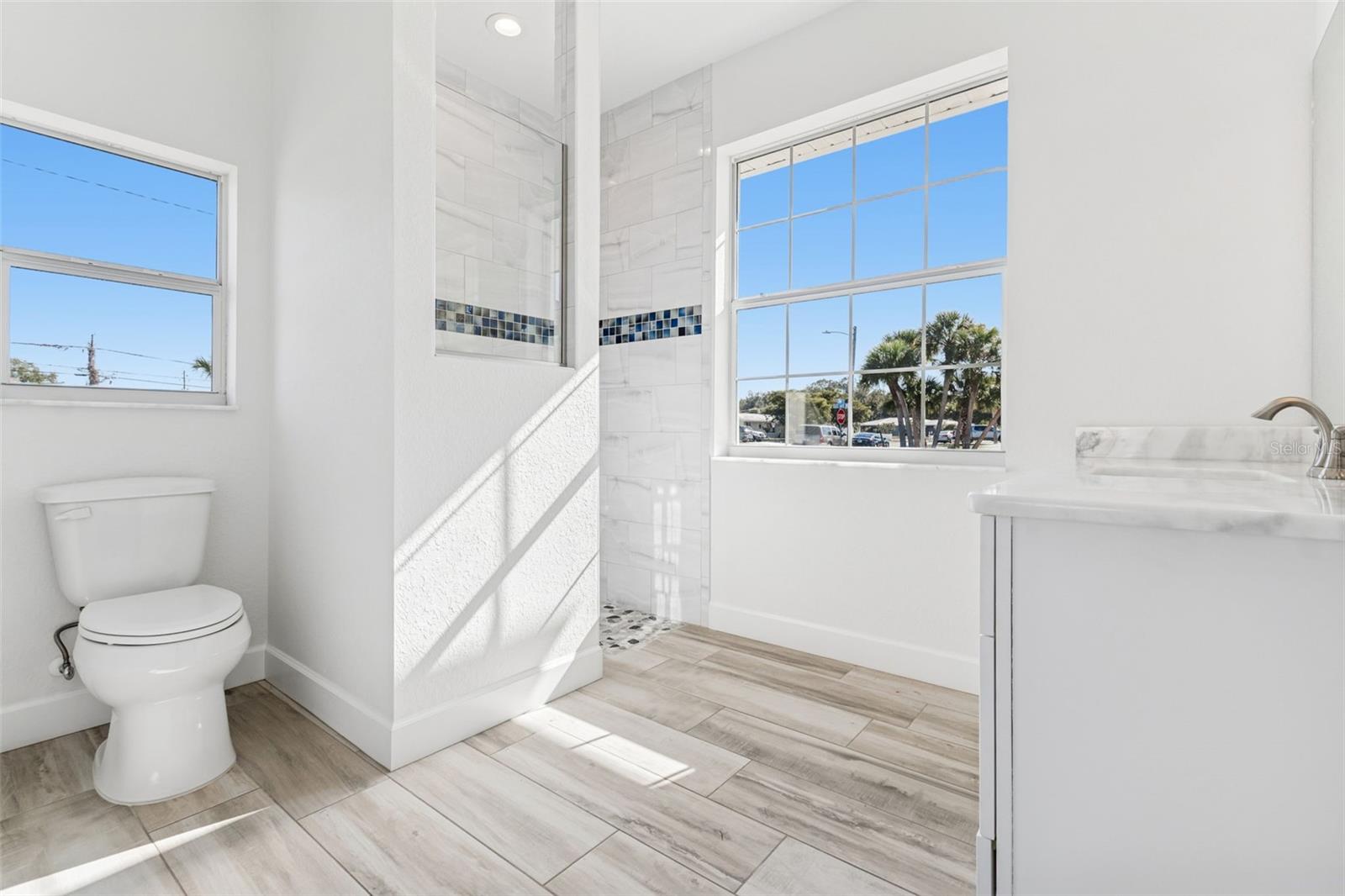 Image 26 of 66 For 1420 Gate Drive