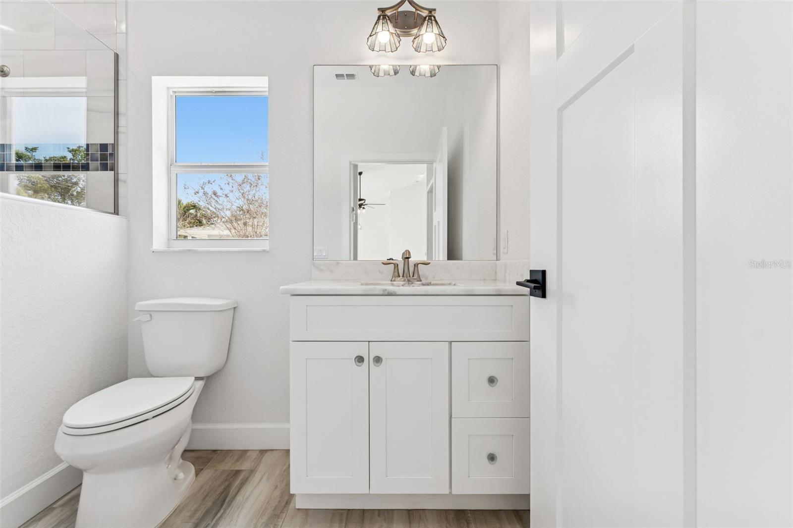 Image 35 of 66 For 1420 Gate Drive