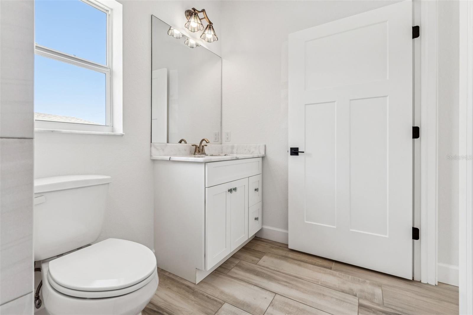 Image 38 of 66 For 1420 Gate Drive