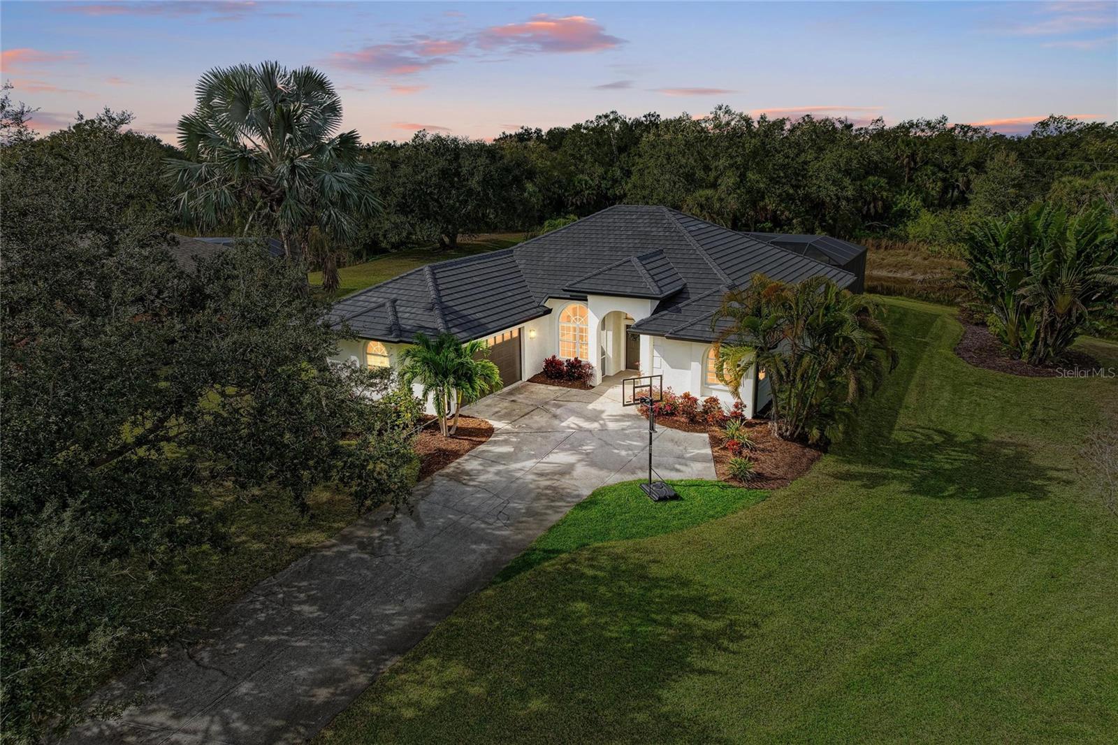Details for 1333 Oak Point Court, VENICE, FL 34292