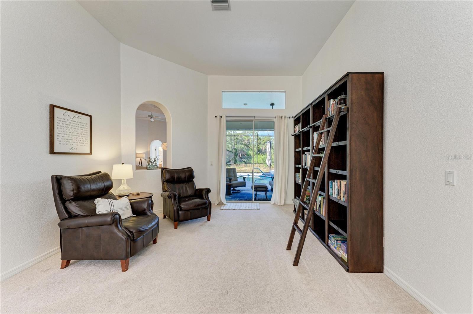 Image 12 of 76 For 1333 Oak Point Court