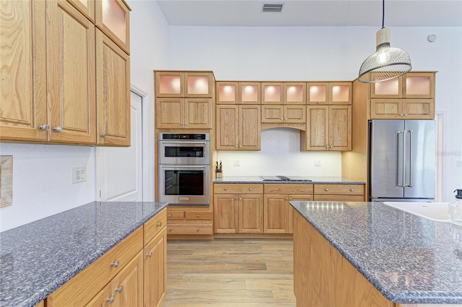 Image 19 of 76 For 1333 Oak Point Court